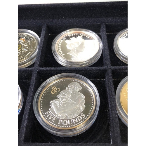 208 - Coin collectors interest, quantity of commemorative coins and medallions,to include, cased set of Hi... 