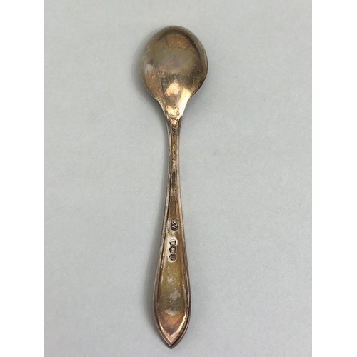 27 - English Silver Hallmarked set of six tea spoons in their case, approximately 82.22g