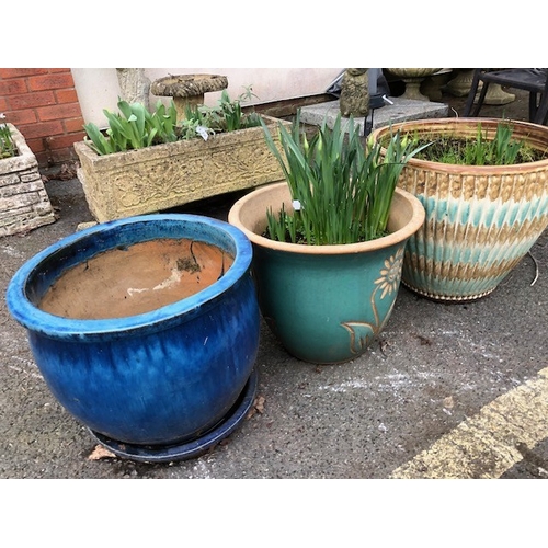 404 - Three glazed ceramic garden pots