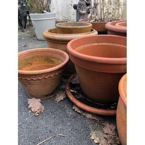 420 - Collection of terracotta garden pots and a metal birdbath