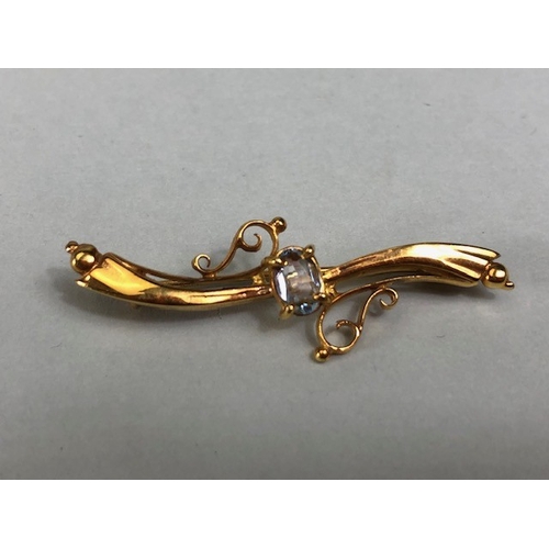 47 - Antique and vintage jewellery, Edwardian bar brooch marked 375 set with aquamarine, approximately 2.... 