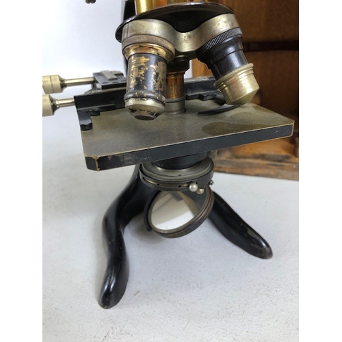 189 - Antique and vintage Microscopes, E Leitz Wetzlar Microscope 138678, in its wooden case, and a Becks ... 
