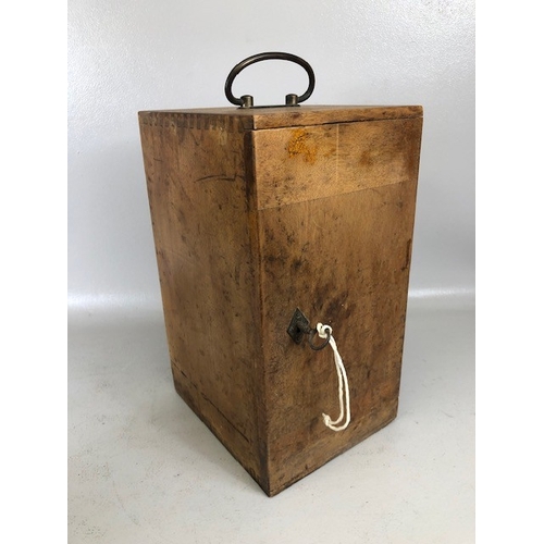 189 - Antique and vintage Microscopes, E Leitz Wetzlar Microscope 138678, in its wooden case, and a Becks ... 