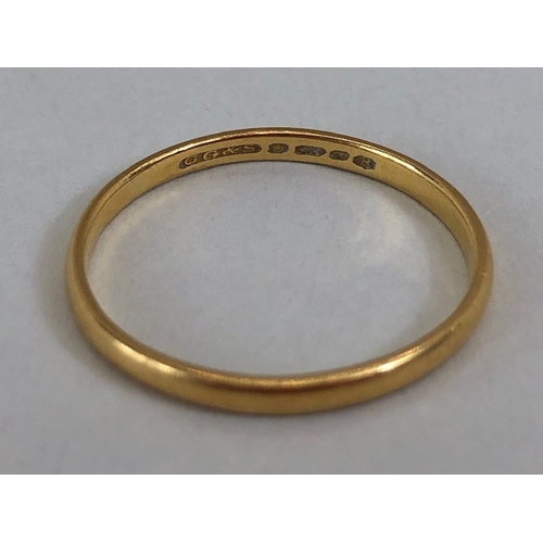 2 - 22ct Gold band size approx 'Q' and 2g