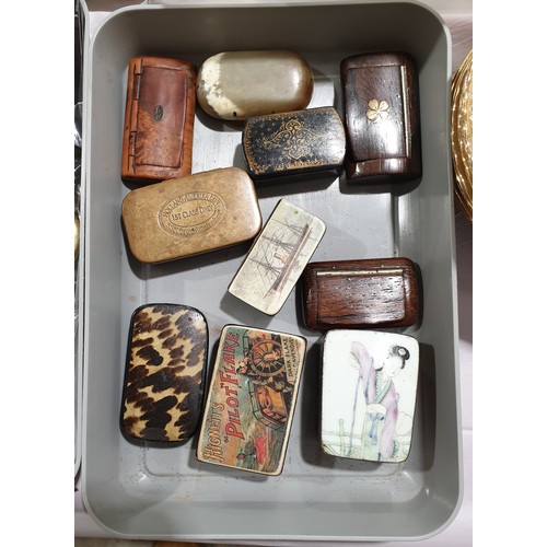 2 - Ten snuff boxes.