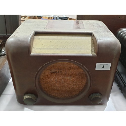 3 - A vintage Bush Bakelite radio. No in house shipping.  Please arrange collection or your own packer a... 