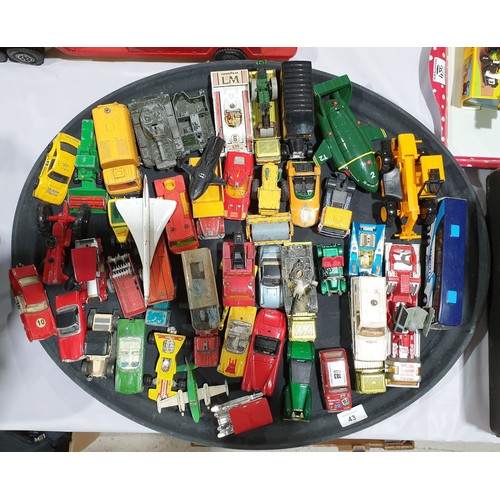 43 - A selection of toy vehicles including Corgi, Matchbox and Lesney.
UK shipping £14.