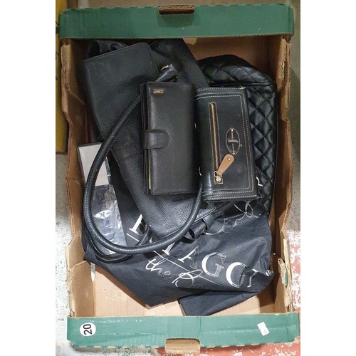20 - A box of handbags and purses.

UK shipping only, £14.