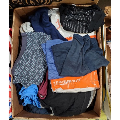 208 - A box of new men's under wear.

UK shipping only, £14.