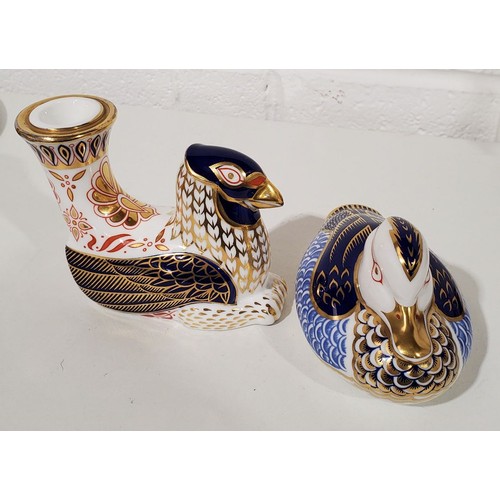 236 - Two Royal Crown Derby paper weights.
UK shipping only, £14.