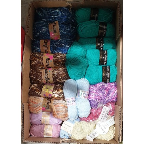 190 - A box of wool.

UK shipping £14.