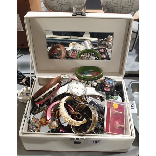 193 - A box of costume jewellery.

UK shipping £14.