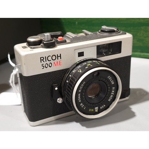550 - A Ricoh 500 ME camera.

UK shipping £14.