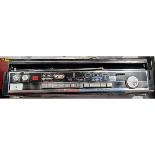 5 - A vintage Sharp WQ-582 boom box. No Shipping. Arrange collection or your own packer and shipper, ple... 