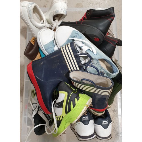 72 - A box of shoes and wellington boots including Slazenger and Timberland. No shipping. Arrange collect... 