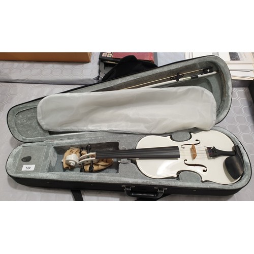 130 - A Gear4Music violin, back length 14