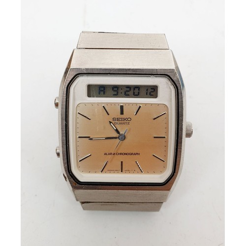 255 - A vintage Seiko H557-5030 analogue and digital watch. UK shipping £14.