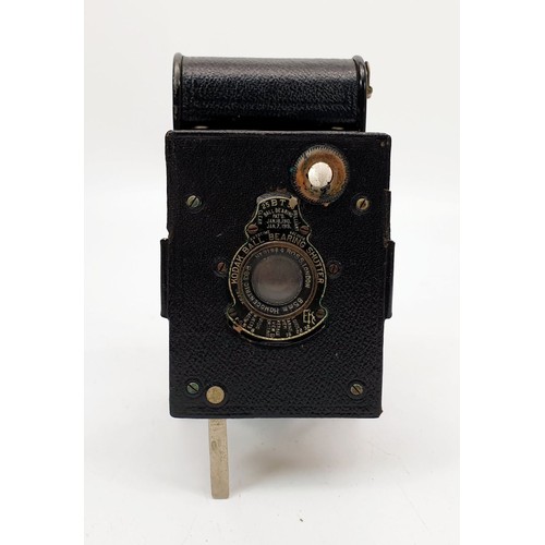 201 - A vintage Kodak 25 BT folding camera. UK shipping £14.