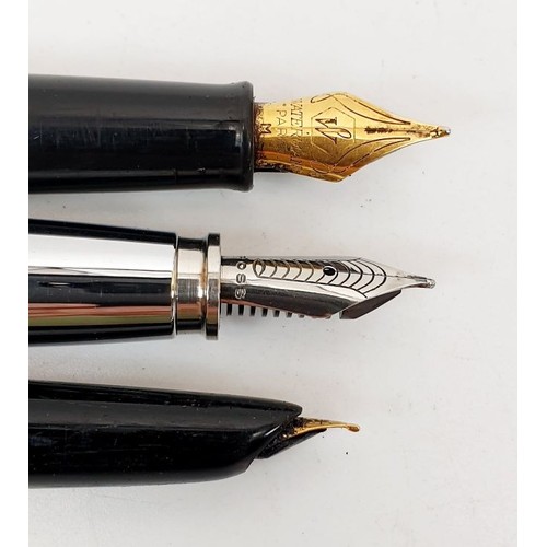 262 - A Waterman fountain pen, a Cross fountain pen, one other fountain pen, a rolled gold Life-long prope... 