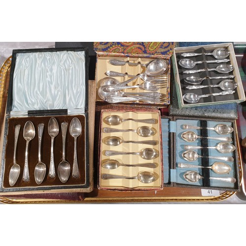 41 - A selection of cased flatware. UK shipping £14.