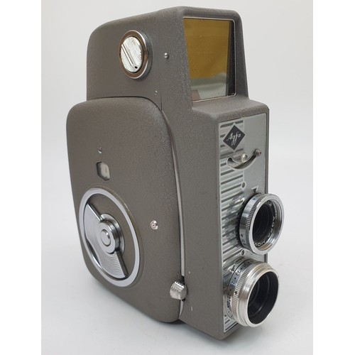 175 - A vintage Agfa Movex automatic I cine camera. UK shipping £14.