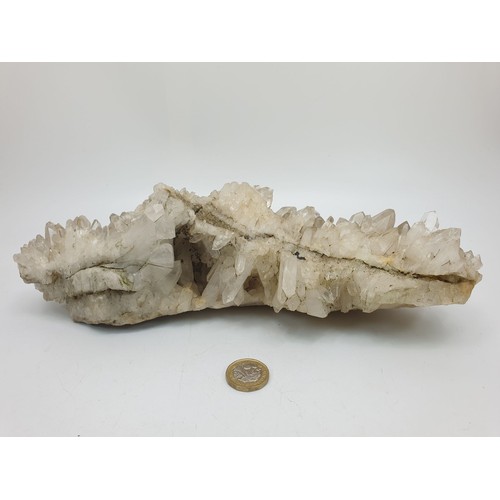 222 - A quartz crystal growth, length 11.5