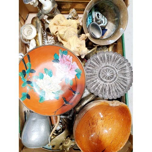 324 - A box of metalware and assorted. No shipping. Arrange collection or your own packer and shipper, ple... 