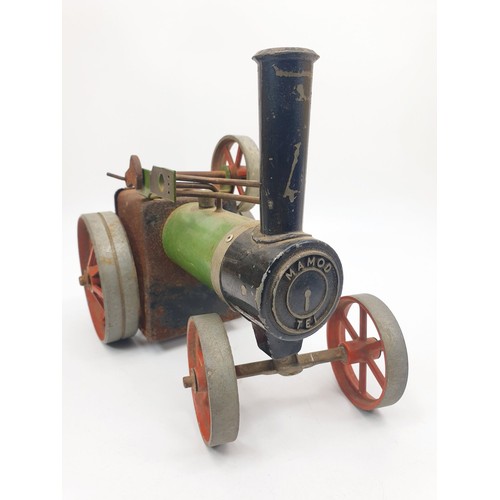 437 - A vintage Mamod TE1 steam powered model traction engine. A/F. UK shipping £14.