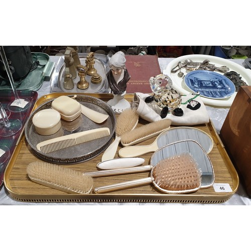 46 - Dressing table items and assorted. UK shipping £14.