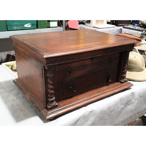 461 - A vintage oak cutlery box, length 20