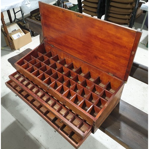 465 - An antique pine clerk's writing slope with two drawers under converted into a specimen cabinet, widt... 