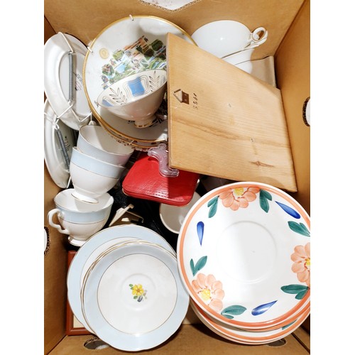 26 - A box of bric-a-brac. No shipping. Arrange collection or your own packer and shipper, please.