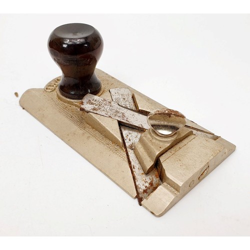 201 - A vintage Record Side Rabbet Plane with box. UK shipping £14.