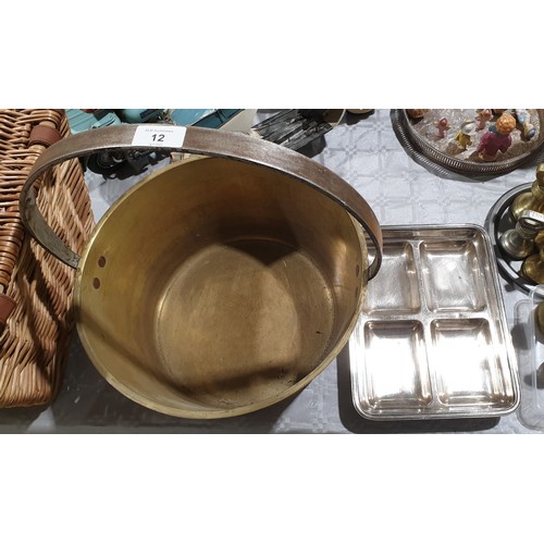 12 - A thick walled brass preserve pan, diameter 13