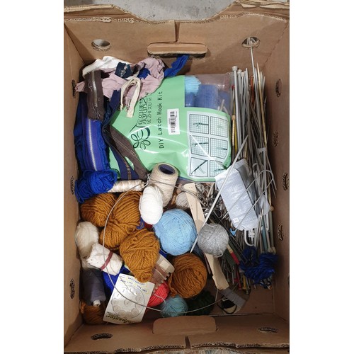 286 - A box of knitting items. UK shipping £14.