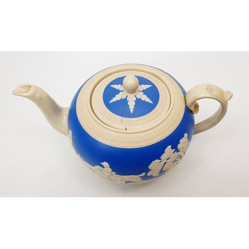 268 - An antique Copeland Spode Jasper teapot, A/F, height 4.75