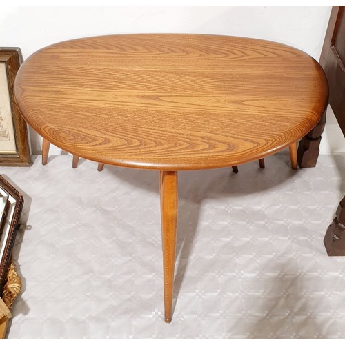 300 - A nest of three vintage Ercol 