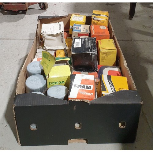 465 - A box of vintage car oil filters. No shipping. Arrange collection or your own packer and shipper, pl... 