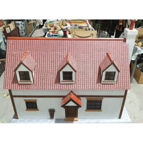 503 - A doll's house, length 28.5