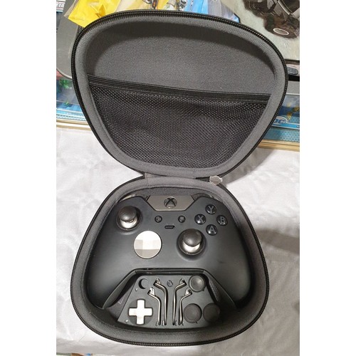 504 - An Xbox Elite controller. UK shipping £14.