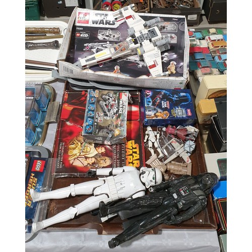 507 - A tray of Star Wars toys. UK shipping £14.