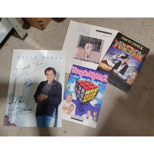 520 - A selection of David Essex memorabilia including signed. UK shipping £14.