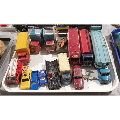 529 - Dinky and other toy vehicles. UK shipping £14.