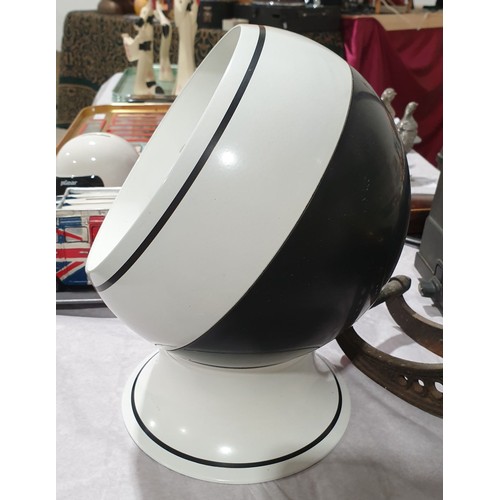 21 - A retro toilet mirror, height 11