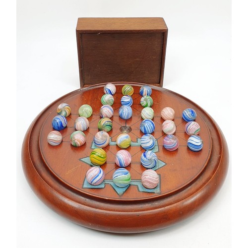 127 - A vintage solitaire with onion skin marbles, each marble 2cm together with a wooden marble box. UK s... 