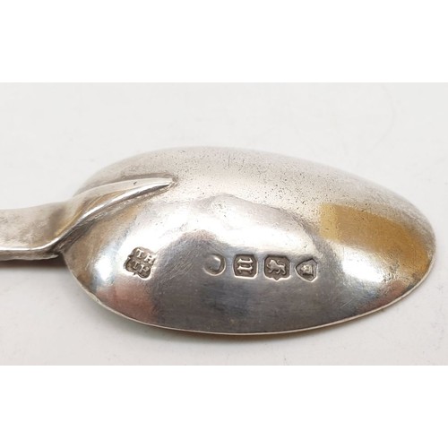 153 - A hallmarked silver replica of The Anointing Spoon, London 1901 together with a hallmarked silver Ap... 
