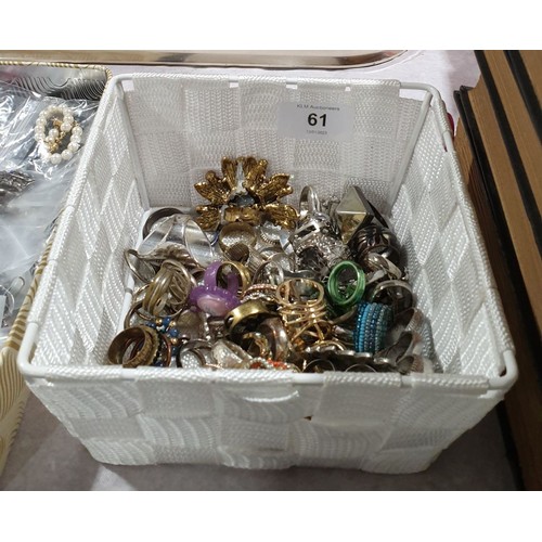 61 - A selection of costume jewellery rings. UK shipping £14.