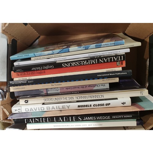 95 - Two boxes of mainly art books. No shipping. Arrange collection or your own packer and shipper, pleas... 