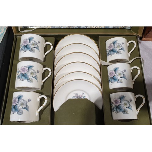 21 - A vintage boxed Royal Worcester set of six coffee cans and saucers. No shipping. Arrange collection ... 