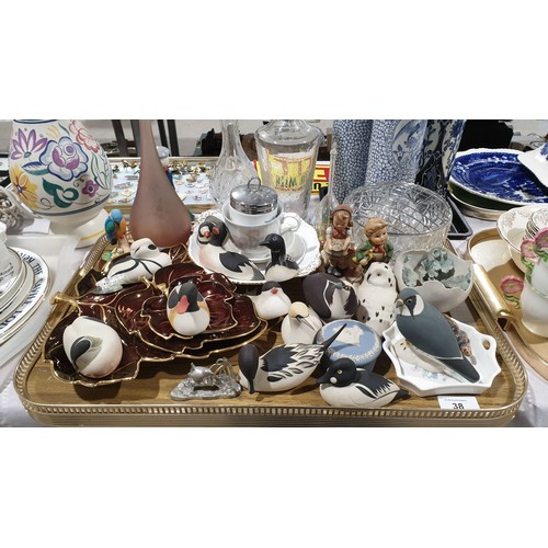 38 - A selection of collectable glass and ceramics including Carlton Ware 